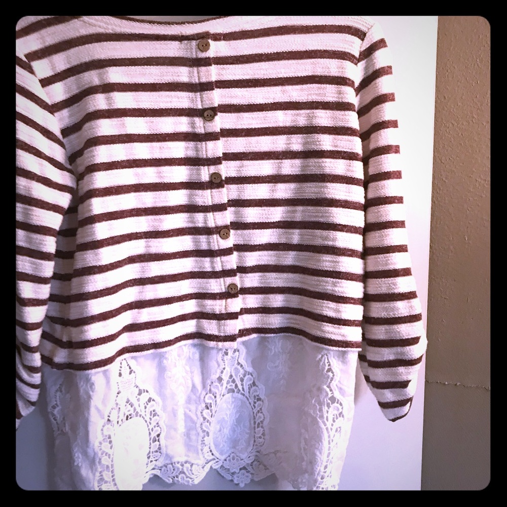 Maroon and cream lace trim top